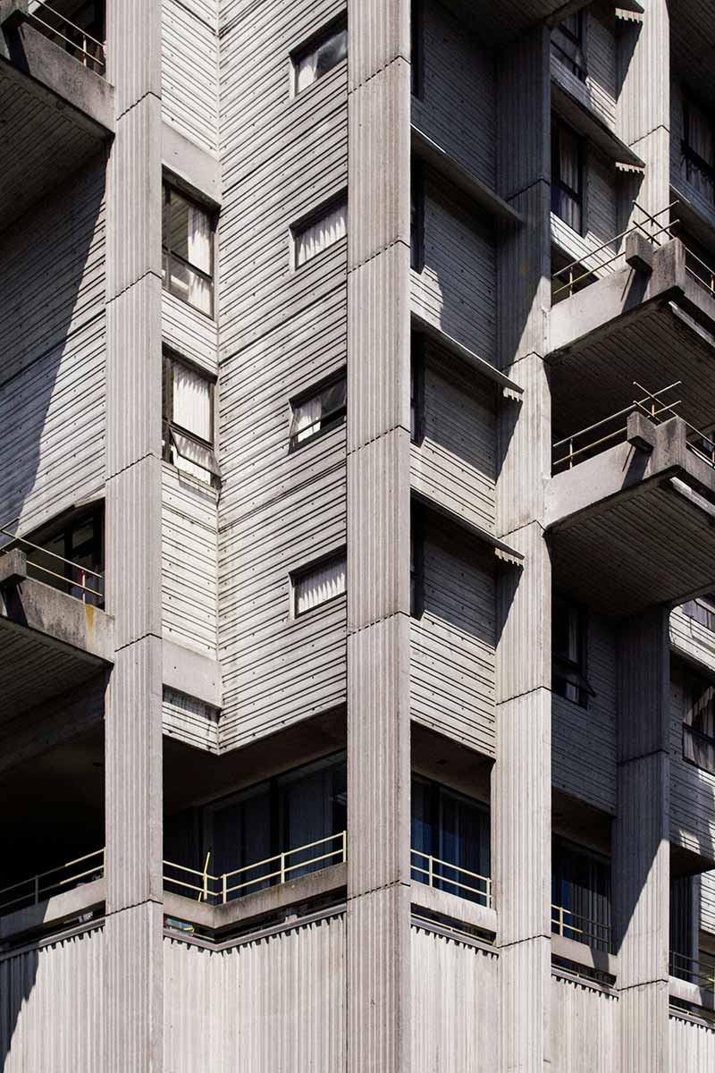 High-end apartment complex – Actuaction